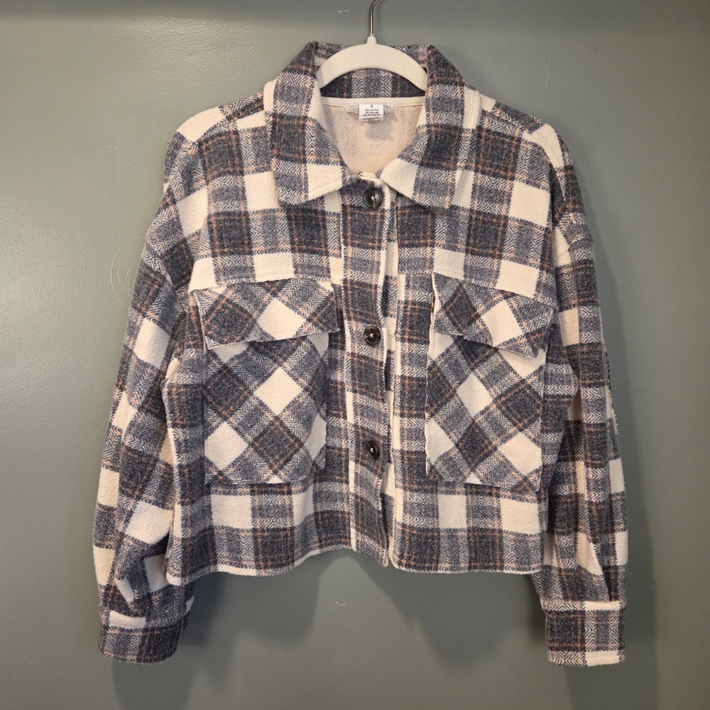 For The Republic Women's Cropped Flannel Button Up Shirt Size S Plaid Oversized